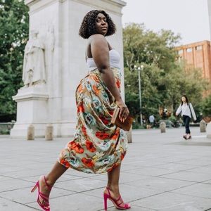 Floral Ruched MIDI Skirt